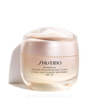 Trattamenti viso, idratanti e antietà Trattamento viso Shiseido Benefiance Wrinkle Smoothing Day Cream Spf 2 (ord.min.1.00 unità)