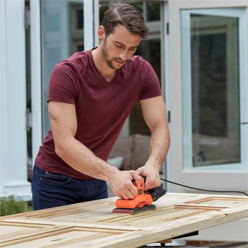 Levigatrice orbitale Levigatrice orbitale Black & Decker BEW220QS (ord.min.1.00 unità)