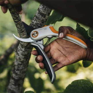 Forbice potatura Forbice potatura Fiskars 1057168 P531 Bypass Silver, Nero e Arancio (ord.min.1.00 unità)