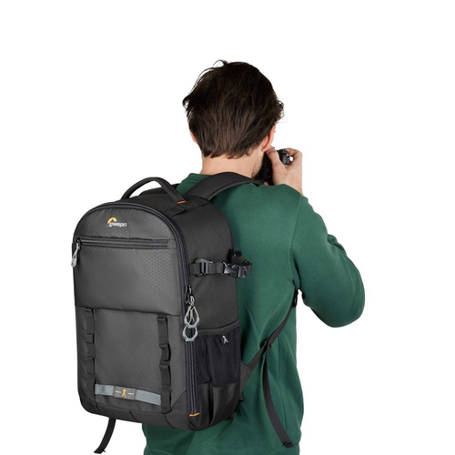Borsa fotografica Borsa Lowepro LP37456 PWW ADVENTURA Bp 300 III Black (ord.min.1.00 unità)
