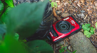 Fotocamera compatta Fotocamera compatta Om System V110030RU000 TOUGH Tg 7 Red (ord.min.1.00 unità)