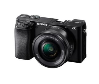 Sony α Alpha 6100 Kit Fotocamera Digitale Mirrorless con Obiettivo Intercambiabile SELP 16-50mm, Sensore APS-C, Video 4K, Real Time Eye AF, Real Time Tracking, ILCE6100AB + SELP16502B, Nero mirrorless APS-C