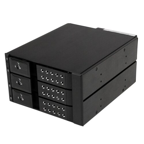 Box interno hard disk Box interno hard disk Startech.Com HSB3SATSASBA Backplane Hot Swap Tri (ord.min.1.00 unità)